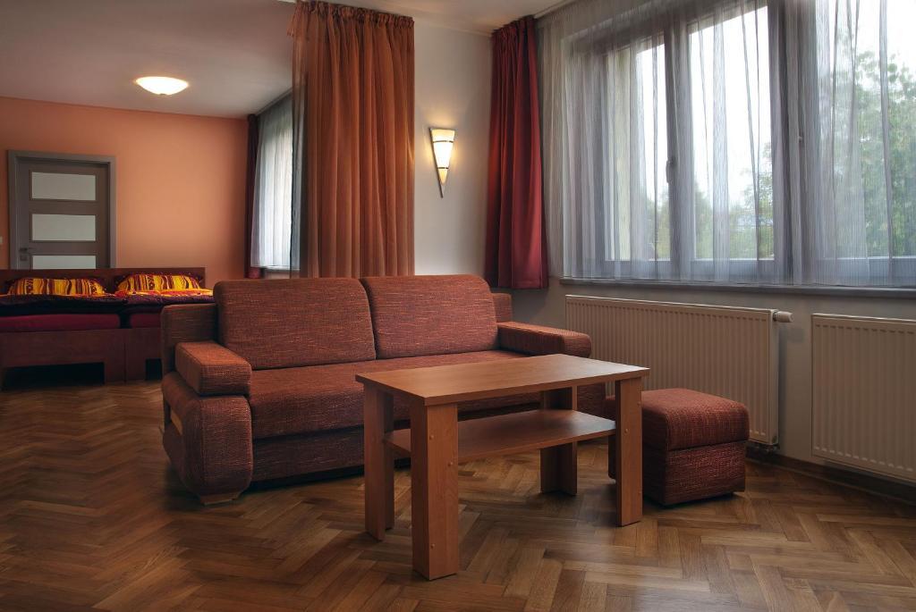 Penzion U Vinoteky Nymburk Zimmer foto